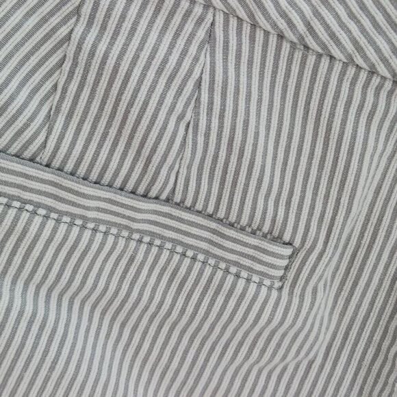 Ann Taylor Loft Pants Original Crop Gray Striped Womens Size 6 - Picture 4 of 7